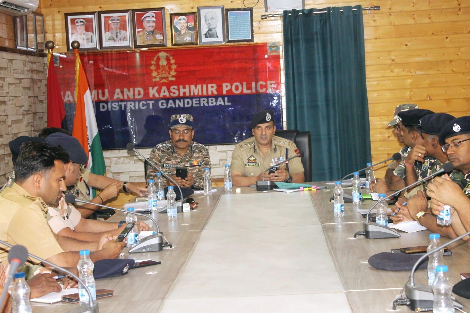 Ganderbal Police welcomes CAPFs Deputed for SANJY-25 In Ganderbal 