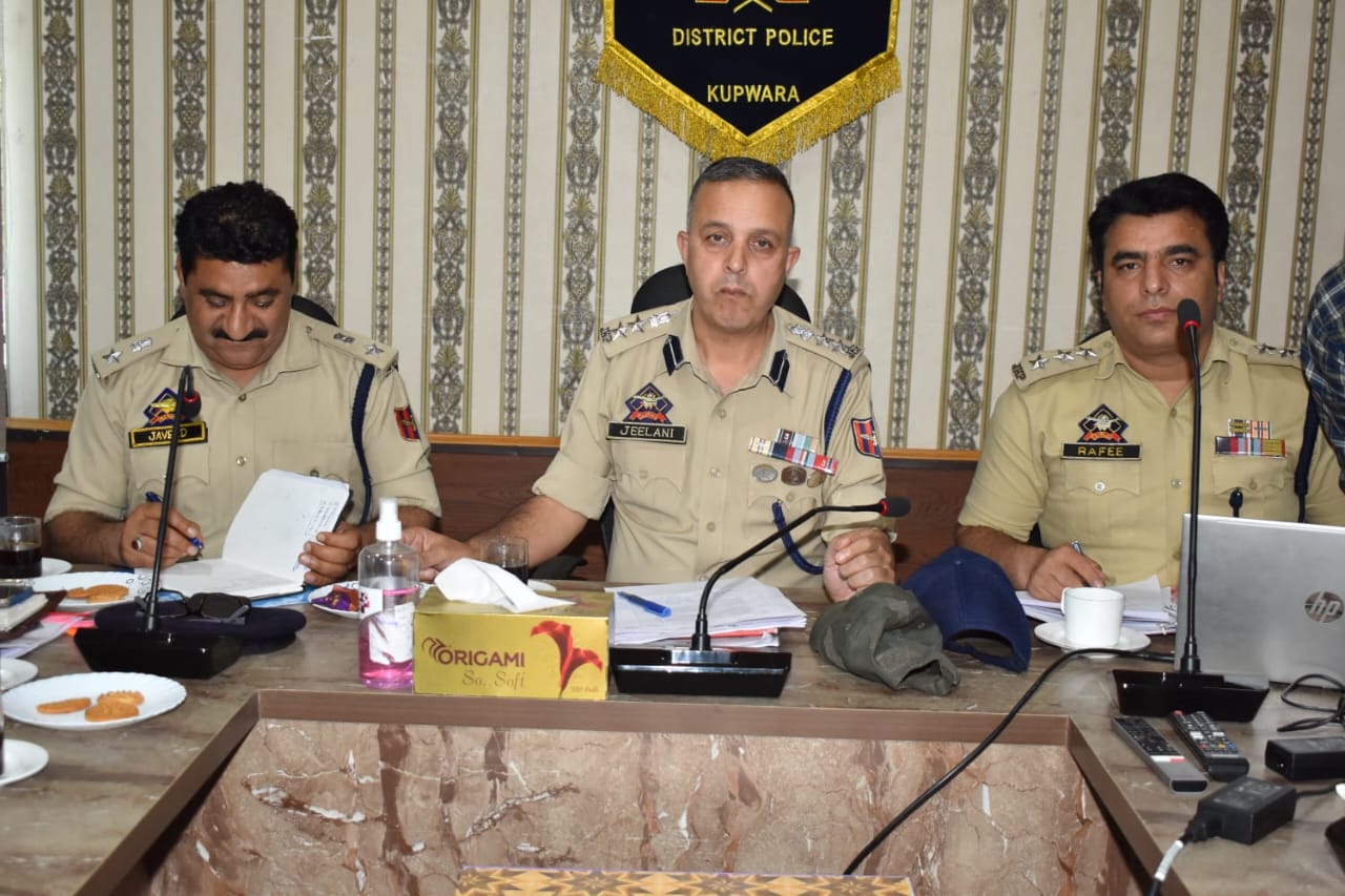 SSP Kupwara Chairs Crime and Security Review Meeting