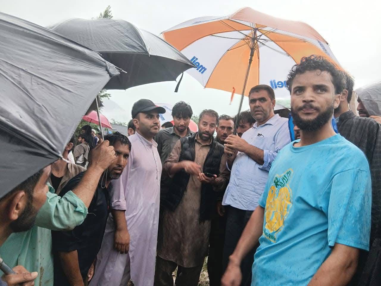 MLA Kangan Visits Flood-Hit Areas, Assures all possible Support to Affected